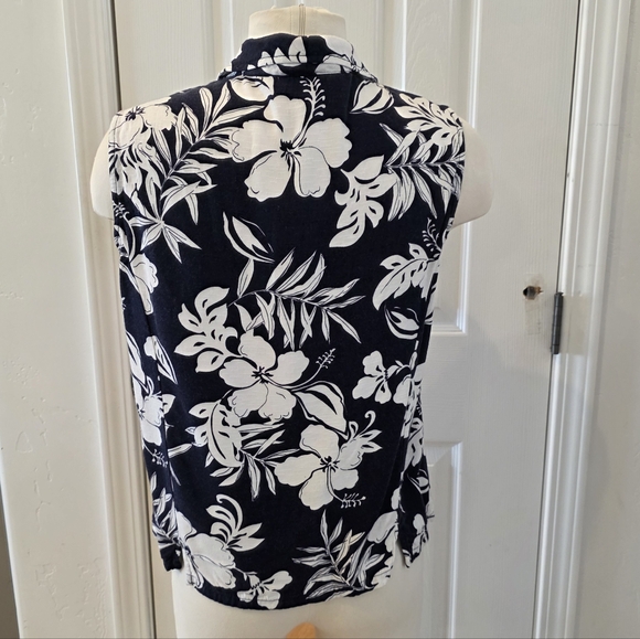 Caribbean Joe Navy and White Floral Blouse - Picture 3 of 4